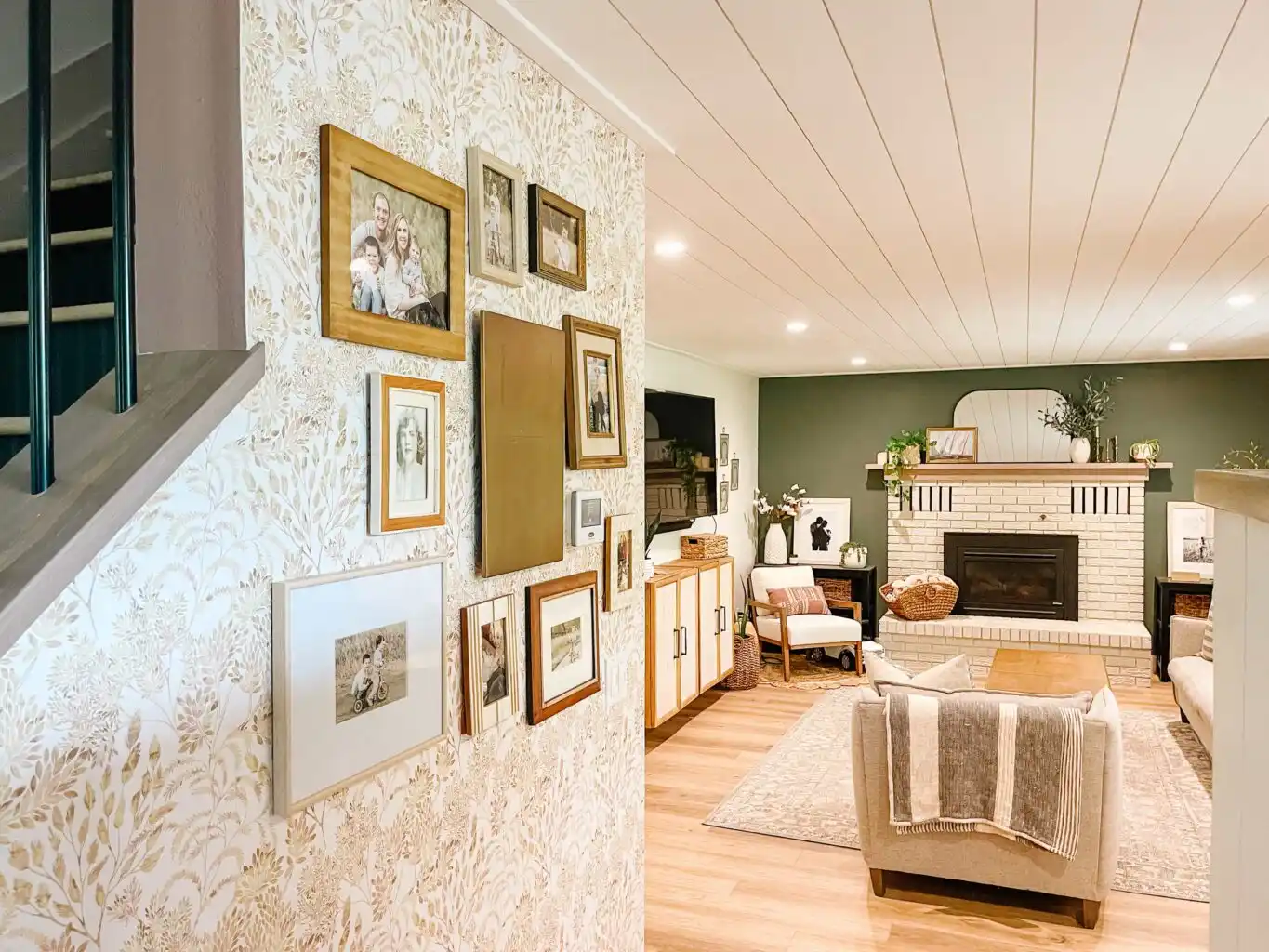 Designer wallpaper in elegant dining room in Buffalo NY
